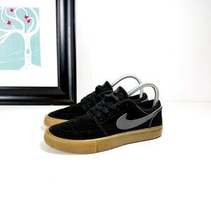Nike SB Portmore Suede Skate Shoes - Youth Size 5Y, Black/Gum